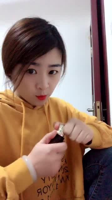 娱乐吃瓜酱女生熬夜,娱乐吃瓜酱女生的生活日常  第3张