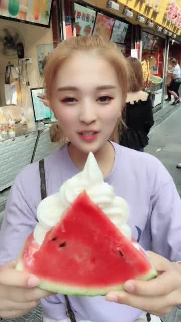 网红姐妹吃瓜,幕后真相曝光  第1张